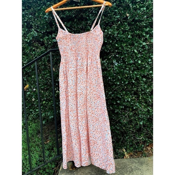 Fame and Partners linen blend floral cut out midi dress in Jasmine - Picture 4 of 4